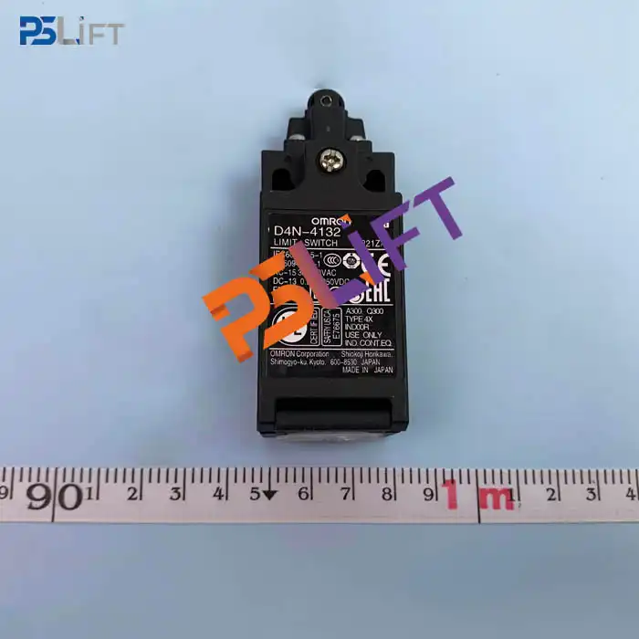 Limit Switch D4N-4132 Omron