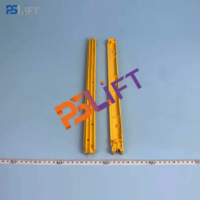 Hyundai Escalator Yellow / Black Edge Stripe L47332130A